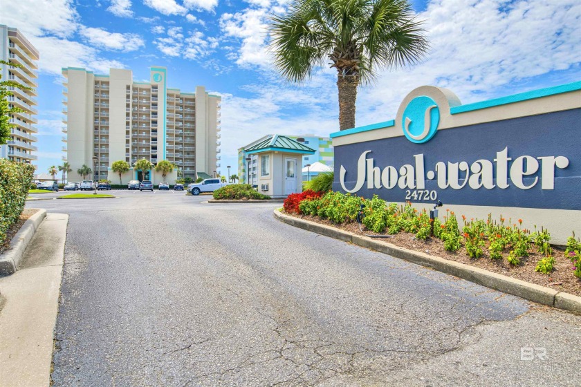 Discover this luxurious and modern gulf front condo, boasting - Beach Home for sale in Orange Beach, Alabama on Beachhouse.com