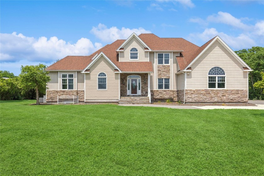 Nestled in the heart of Southold's coveted North Fork, 1465 - Beach Home for sale in Southold, New York on Beachhouse.com