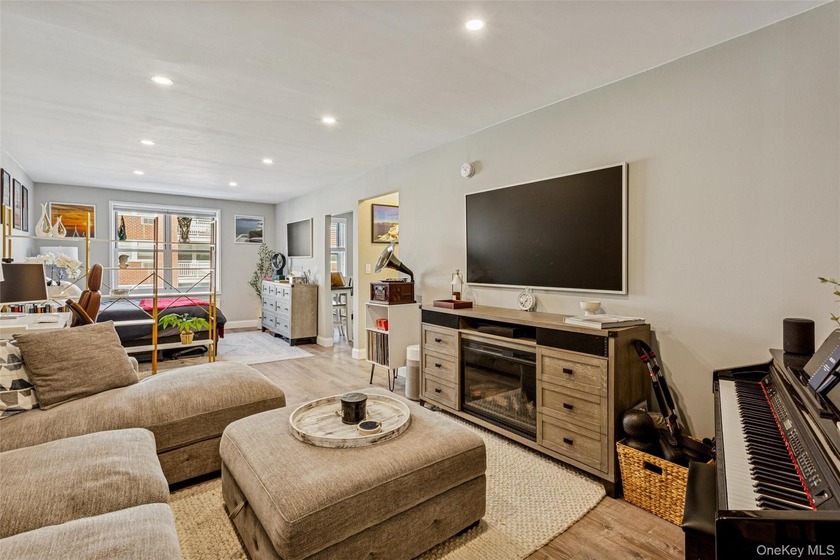 Welcome to this beautiful studio offering a spacious living area - Beach Lot for sale in Long Beach, New York on Beachhouse.com