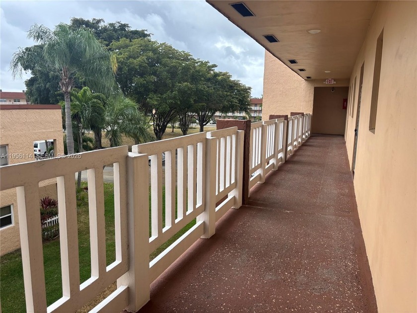 An exclusive 55+ community! Renovated three years ago, it offers - Beach Condo for sale in Sunrise, Florida on Beachhouse.com