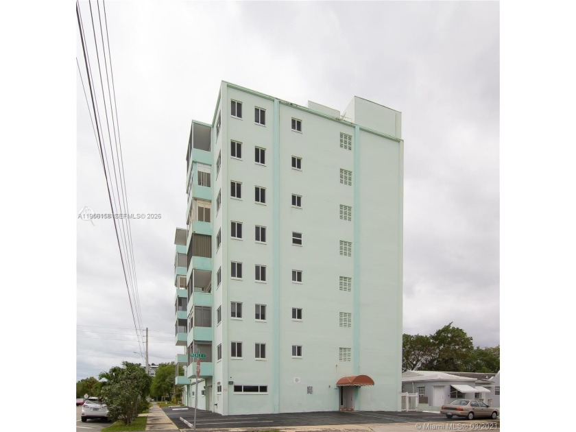 Larger 1-bedroom model in the bldg., direct golf course views, a - Beach Other for sale in Hollywood, Florida on Beachhouse.com