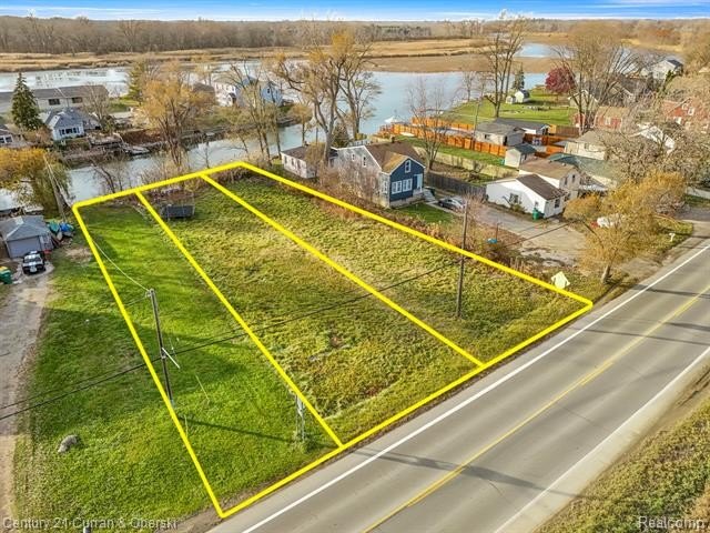 Great opportunity to build on 3 lots totaling approximately 0.54 - Beach Lot for sale in Brownstown, Michigan on Beachhouse.com