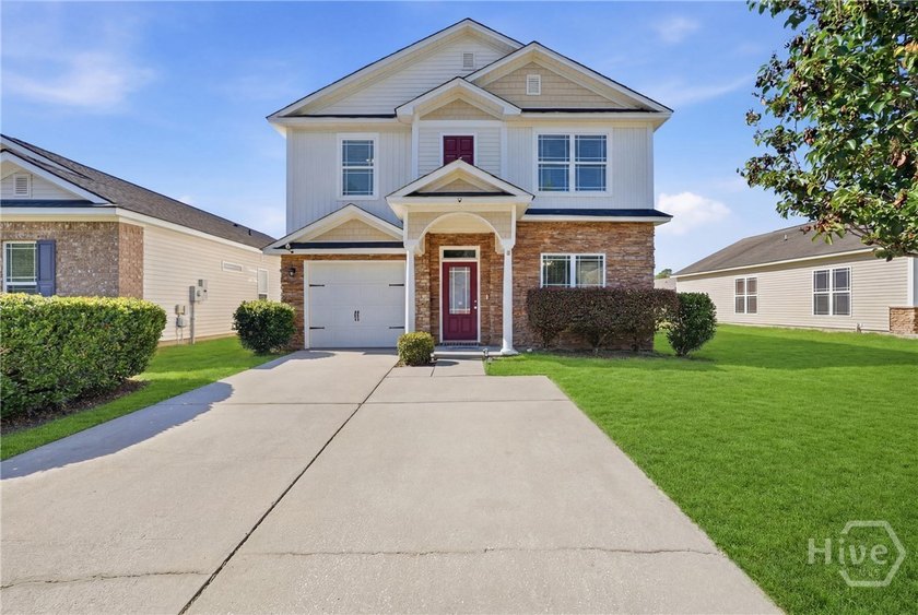Beautifully maintained and move-in ready home offering - Beach Home for sale in Savannah, Georgia on Beachhouse.com