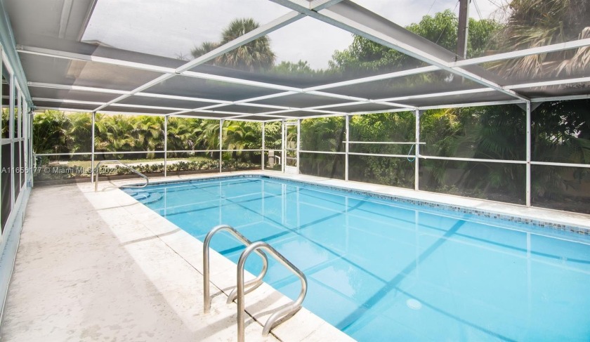 Huge 3 bedroom pool home sunny Lake Worth Beach! Open layout - Beach Home for sale in Lake Worth, Florida on Beachhouse.com