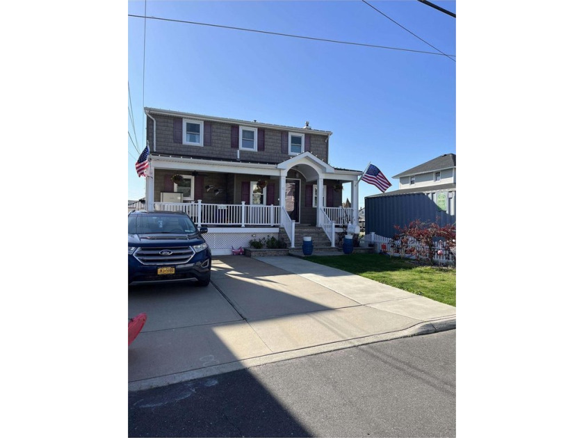 All offers in writing and accompanied by Pre-Approval or Proof - Beach Home for sale in Lawrence, New York on Beachhouse.com
