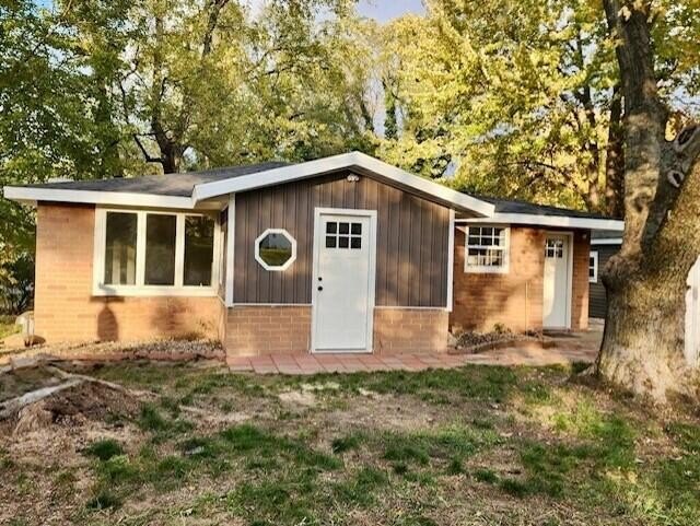 OPEN HOUSE SATURDAY 11-14-2025 10AM-12PM Welcome to this - Beach Home for sale in Benton Harbor, Michigan on Beachhouse.com