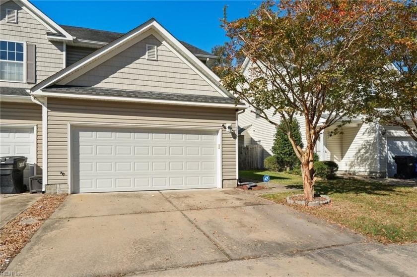 This is a must see! Wonderful updated condo with NO monthly - Beach Home for sale in Virginia Beach, Virginia on Beachhouse.com