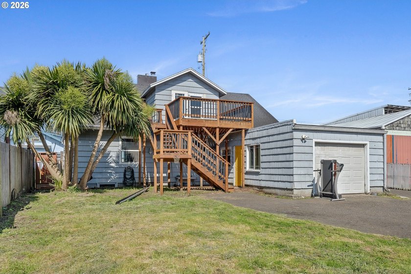 Rare 3,700+ sq. ft. multi-generational home in the heart of - Beach Home for sale in Tillamook, Oregon on Beachhouse.com