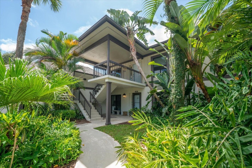 Remarkable 3 bedroom, 3 bath 2nd story condo in Meadowbrook of - Beach Condo for sale in Wellington, Florida on Beachhouse.com