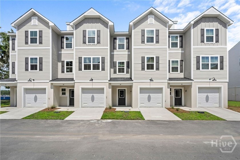 ON THE MARSH! This beautiful 4-bedroom, 3-bath townhome right on - Beach Townhome/Townhouse for sale in Savannah, Georgia on Beachhouse.com