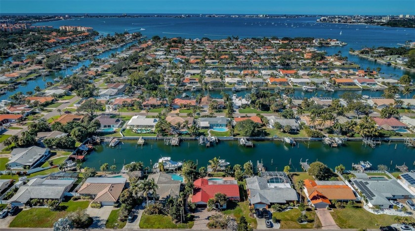 An opportunity like this doesn't come along very often - priced - Beach Home for sale in St. Petersburg, Florida on Beachhouse.com