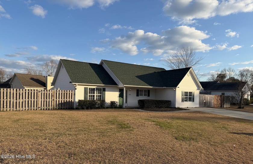 Welcome to 6910 Daybreak Lane in the established Farrington - Beach Home for sale in Wilmington, North Carolina on Beachhouse.com