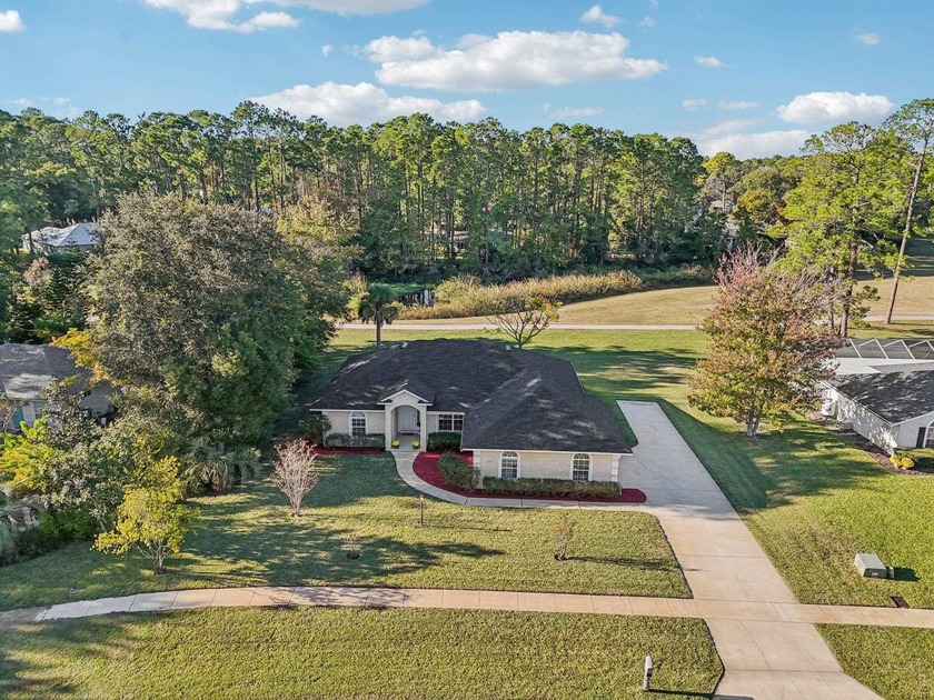 Welcome To This Pristine Golf Course Front Home Located In The - Beach Home for sale in St Augustine, Florida on Beachhouse.com