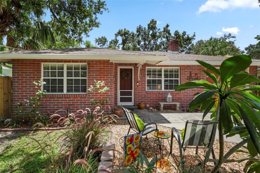 PRICE REDUCTION!! $384,900  THE lowest listing price and per - Beach Home for sale in Sarasota, Florida on Beachhouse.com