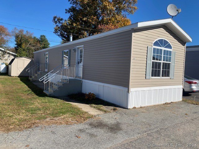 Investor Alert! Selling as-is. Discover the potential in this - Beach Home for sale in Stonington, Connecticut on Beachhouse.com