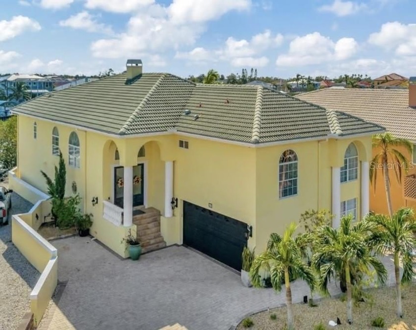 **Stunning Waterfront Oasis - Elevate Your Lifestyle!**

 - Beach Home for sale in Apollo Beach, Florida on Beachhouse.com