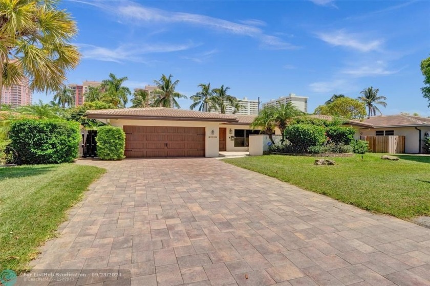 Welcome to this Dolphin Isles pool home in East Fort Lauderdale - Beach Home for sale in Fort Lauderdale, Florida on Beachhouse.com