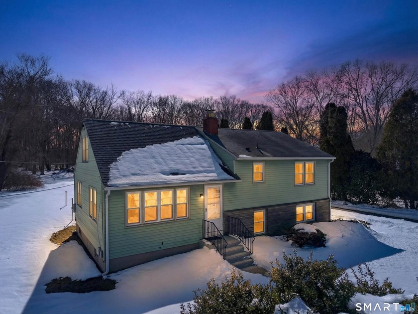 Well-maintained Split Level home located in a quaint residential - Beach Home for sale in Waterford, Connecticut on Beachhouse.com