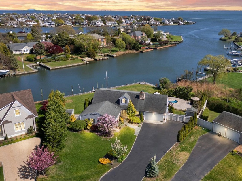 Located in the desirable Blue Harbour area of Babylon at the - Beach Home for sale in Babylon, New York on Beachhouse.com