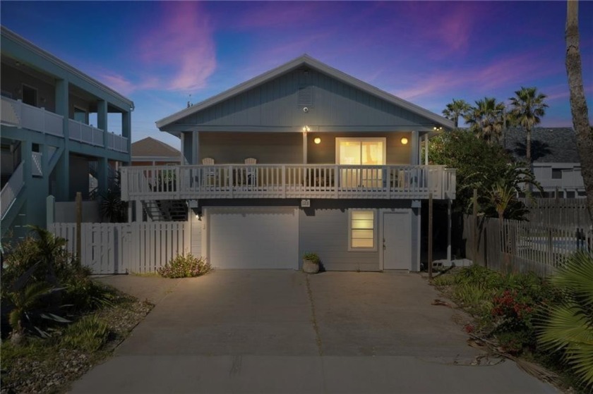 Here is your chance to own a turn-key business! This gorgeous - Beach Home for sale in South Padre Island, Texas on Beachhouse.com
