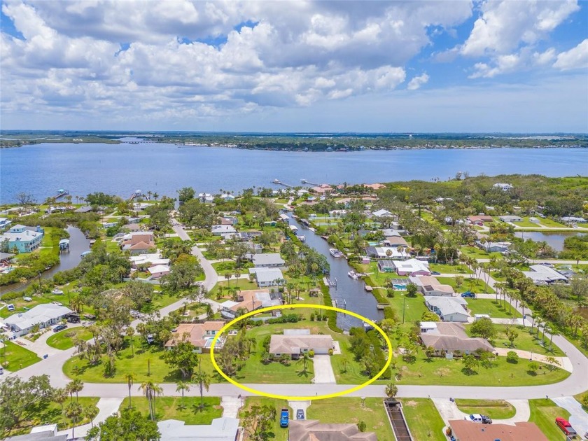 WATERFRONT W/DIRECT ACCESS TO THE GULF OF MEXICO! Enjoy direct - Beach Home for sale in Ellenton, Florida on Beachhouse.com