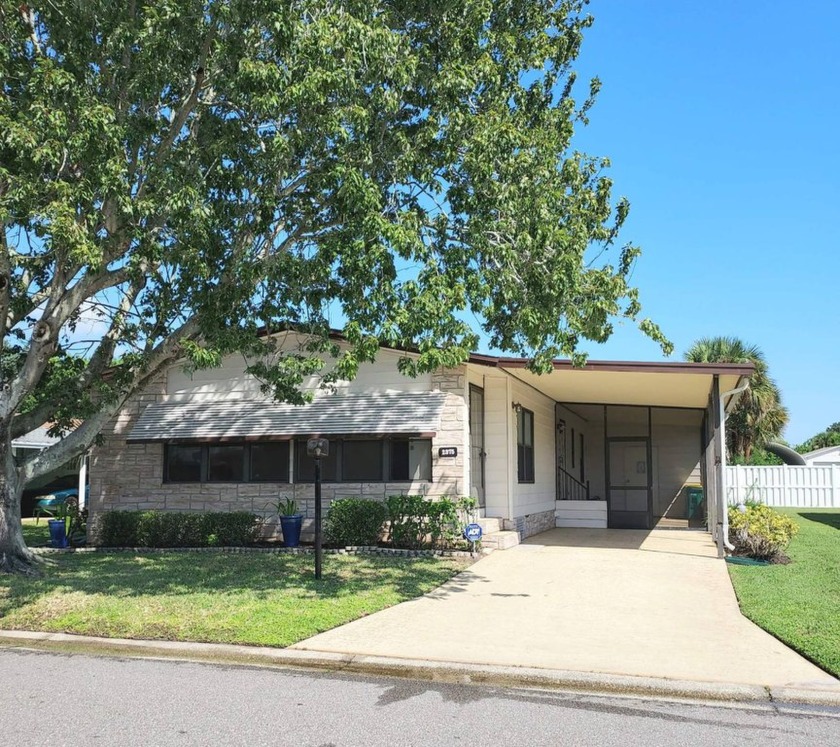 WOW wait until you see this Beautiful Home. 1500 SF with NEW - Beach Home for sale in Melbourne, Florida on Beachhouse.com