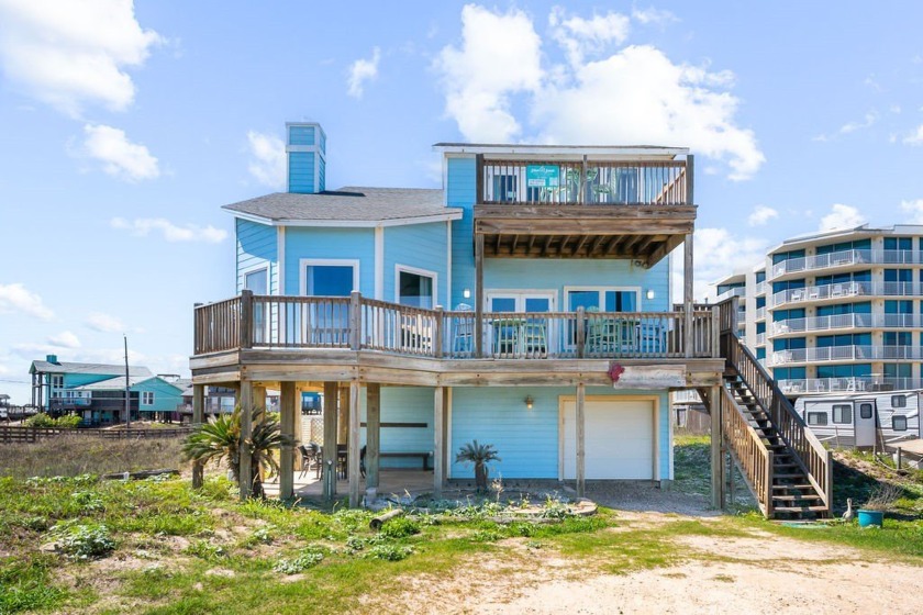 Crandall's Cottage is a treasured home located on the beach with - Beach Home for sale in Port Aransas, Texas on Beachhouse.com