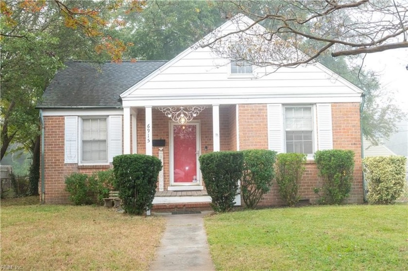 Charming 2-Bedroom Rancher in the Heart of Newport News!
 - Beach Home for sale in Newport News, Virginia on Beachhouse.com