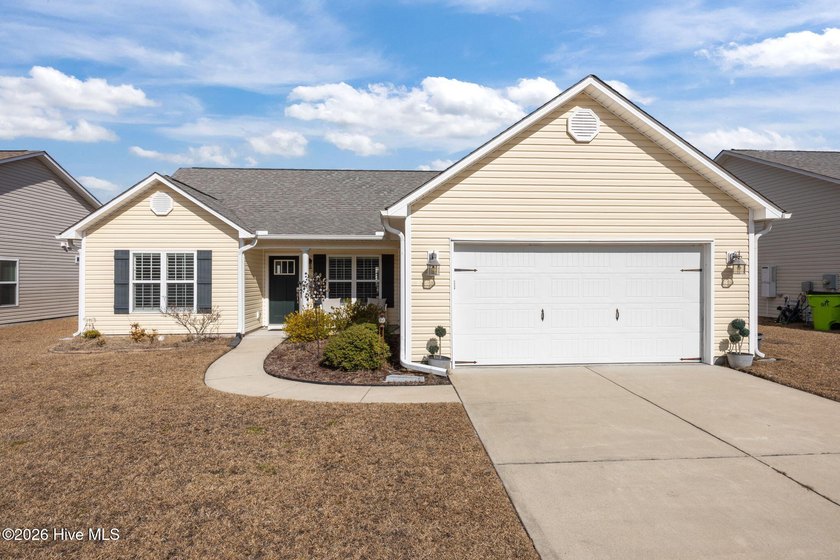 Conveniently located and exceptionally maintained, this - Beach Home for sale in New Bern, North Carolina on Beachhouse.com