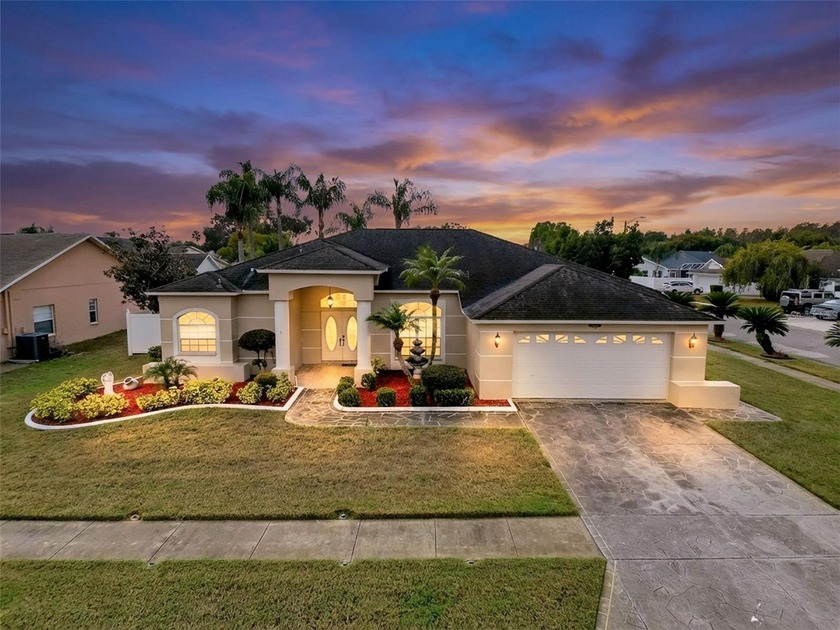 This beautiful and well maintained  3-bedroom, 2-bathroom home - Beach Home for sale in New Port Richey, Florida on Beachhouse.com