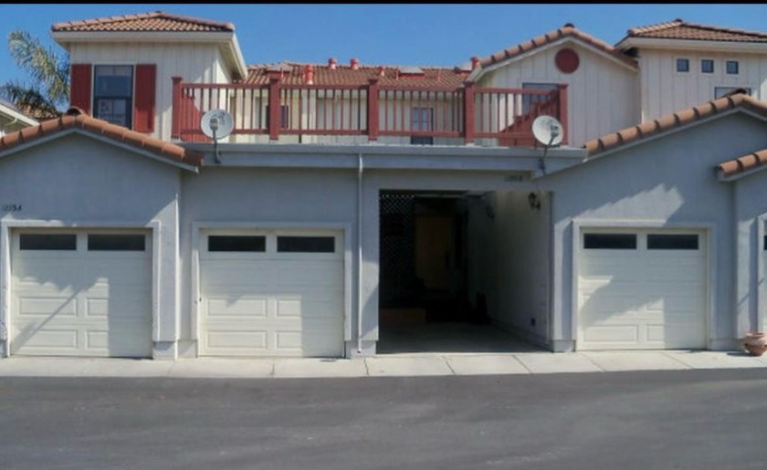 Gorgeous newly-remodeled townhouse in a gated community, with - Beach Townhome/Townhouse for sale in Salinas, California on Beachhouse.com