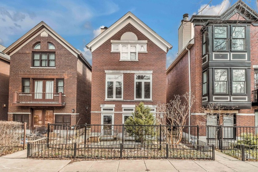 Welcome to this wonderful and impeccably maintained solid brick - Beach Home for sale in Chicago, Illinois on Beachhouse.com