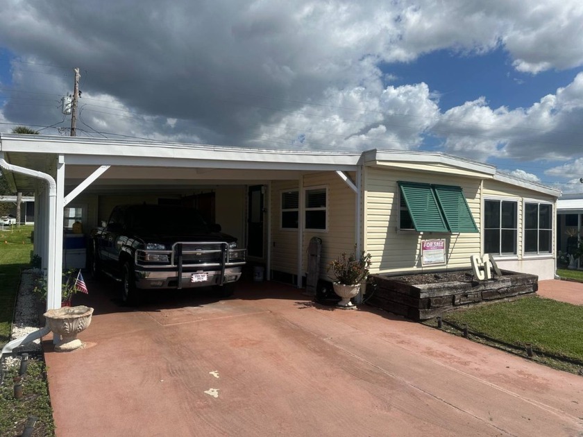 Just listed is this well-built 2-bedroom, 1 bathroom home - Beach Home for sale in Ellenton, Florida on Beachhouse.com