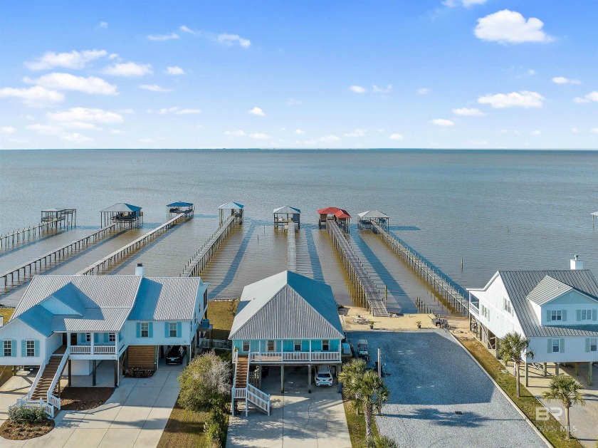 Live the coastal lifestyle in this 4 bedroom, 2 bath home along - Beach Home for sale in Fairhope, Alabama on Beachhouse.com