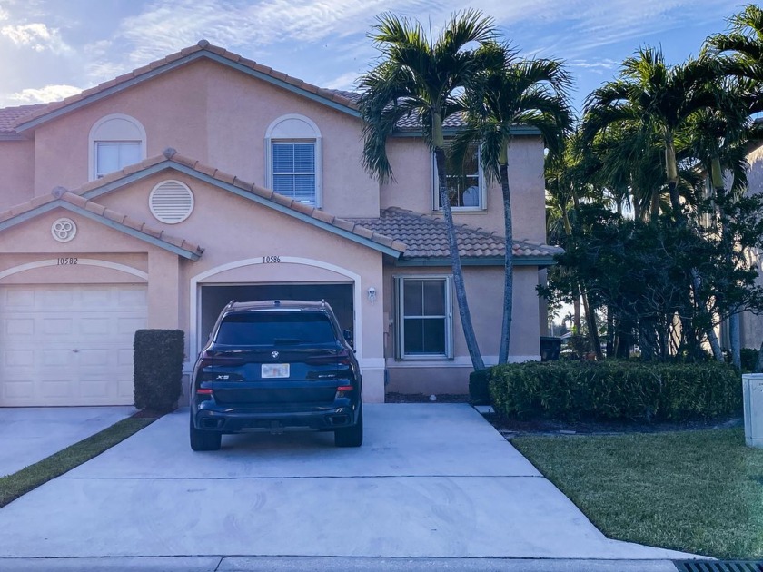 5K IN SELLER CREDITS!!! A beautifully maintained home located in - Beach Townhome/Townhouse for sale in Wellington, Florida on Beachhouse.com