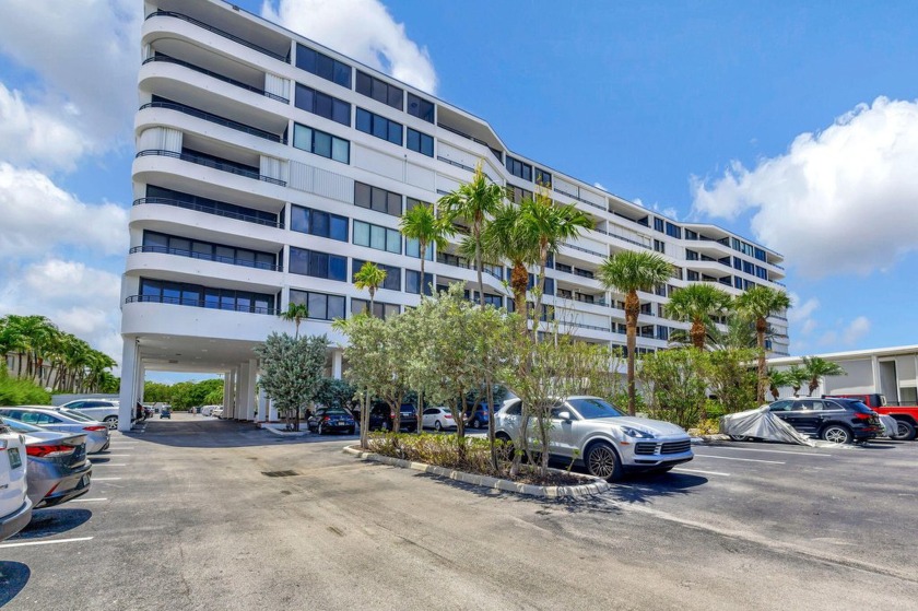 Fantastic Updated and with long panoramic Sunset Views! - Beach Condo for sale in South Palm Beach, Florida on Beachhouse.com