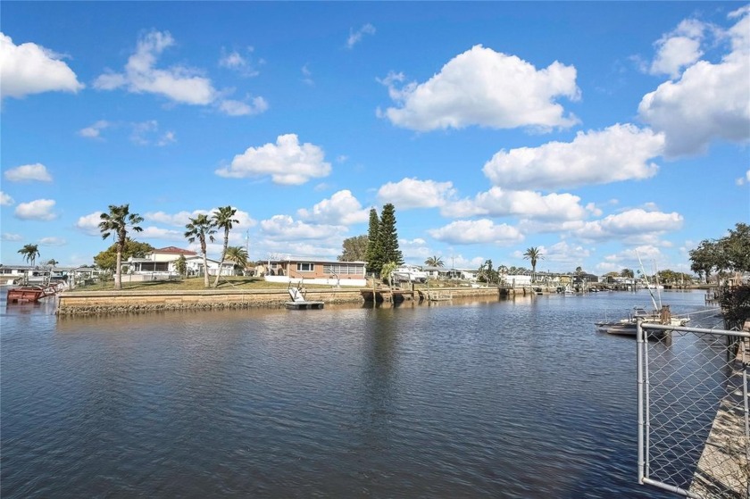 Incredible Investment Opportunity! This waterfront duplex with - Beach Townhome/Townhouse for sale in Hudson, Florida on Beachhouse.com