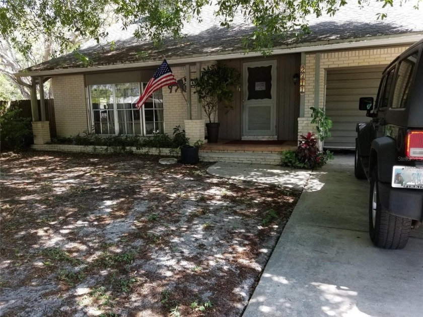 INVESTORS ALERT!!  CASH ONLY!!

A unique Cape Cod style home - Beach Home for sale in Bradenton, Florida on Beachhouse.com