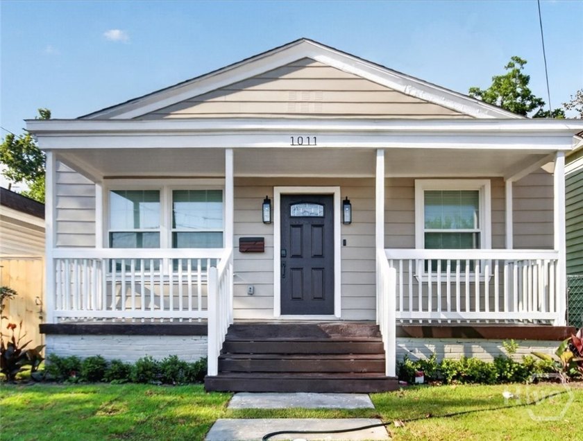WELCOME HOME AND STEP INSIDE TO DISCOVER AN OPEN CONCEPT FLOOR - Beach Home for sale in Savannah, Georgia on Beachhouse.com