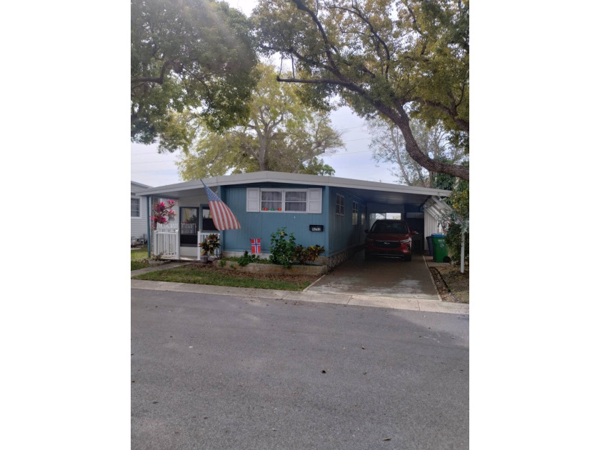 This PET FRIENDLY home is delightful. Offering a New Water - Beach Home for sale in St. Pete, Florida on Beachhouse.com