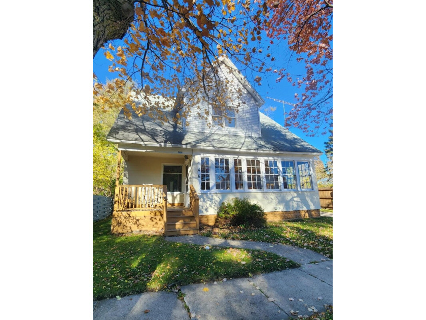 Welcome to this charming 3-bedroom, bath & half, Manistee home - Beach Home for sale in Manistee, Michigan on Beachhouse.com