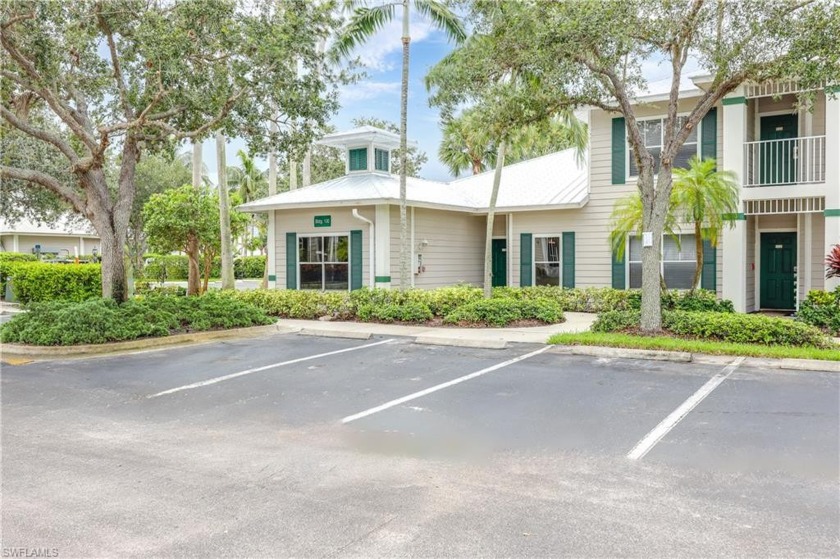 You have not seen a Greenlinks Unit like this before. The rarest - Beach Condo for sale in Naples, Florida on Beachhouse.com