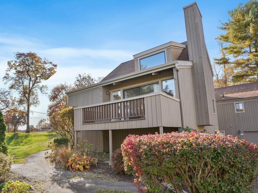 Introducing 613A Cherokee Lane! This completely renovated - Beach Condo for sale in Stratford, Connecticut on Beachhouse.com