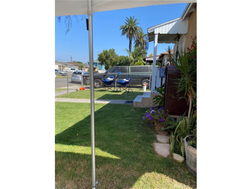 Cute house with additional ADU house on same property! - Beach Home for sale in Long Beach, California on Beachhouse.com