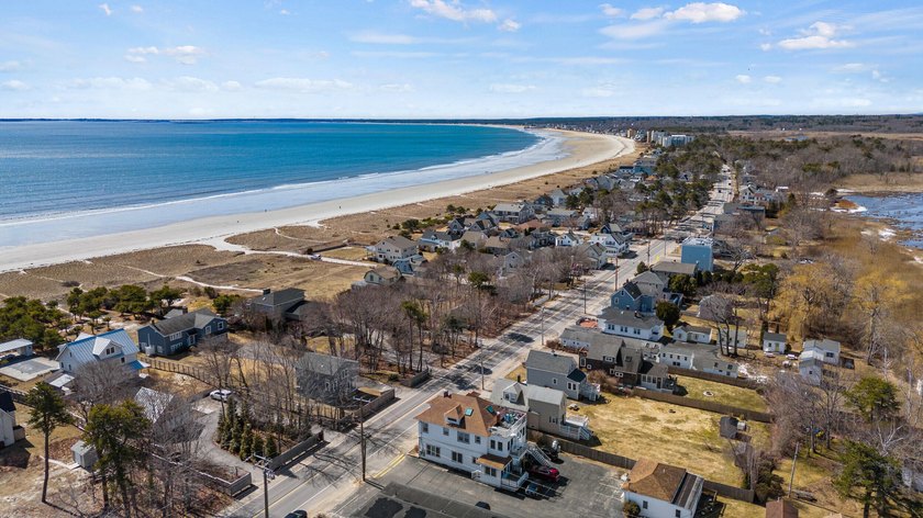 Exceptional two-level condominium featuring thoughtfully - Beach Condo for sale in Scarborough, Maine on Beachhouse.com