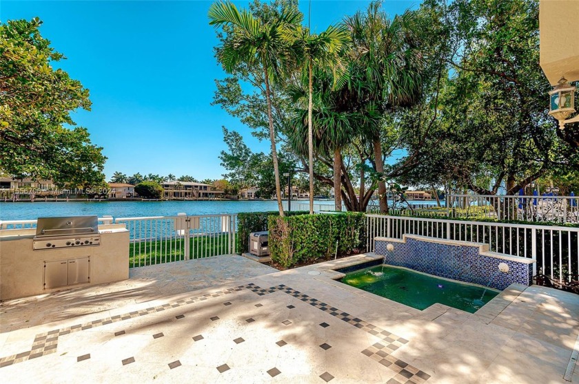 Corner unit, directly on the Intracoastal waterway with - Beach Townhome/Townhouse for sale in Aventura, Florida on Beachhouse.com