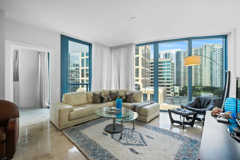 Pristine Condition! Sparkling City Views from Rounded Walls of - Beach Condo for sale in Fort Lauderdale, Florida on Beachhouse.com