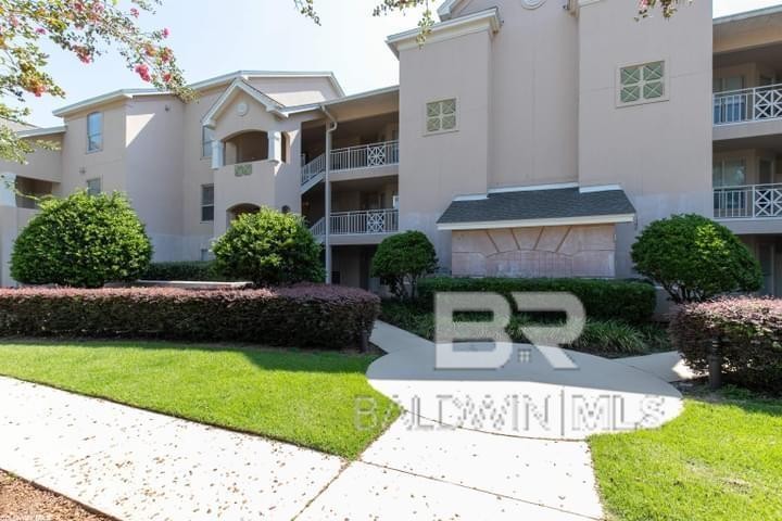 Beautiful condo in a gated complex ready for your touch. 2 - Beach Home for sale in Gulf Shores, Alabama on Beachhouse.com