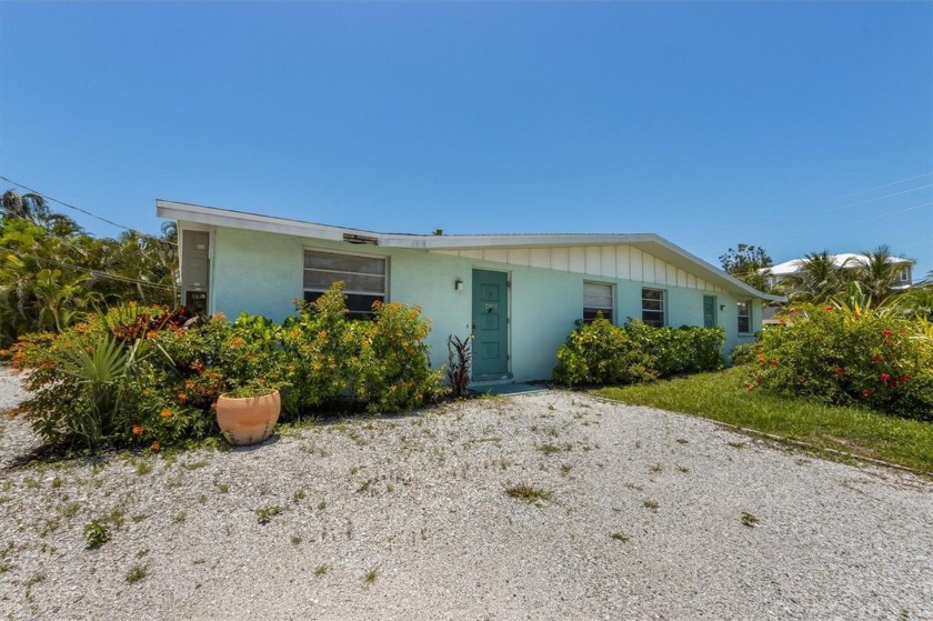 Incredible opportunity on the North end of Anna Maria Island - Beach Townhome/Townhouse for sale in Anna Maria, Florida on Beachhouse.com