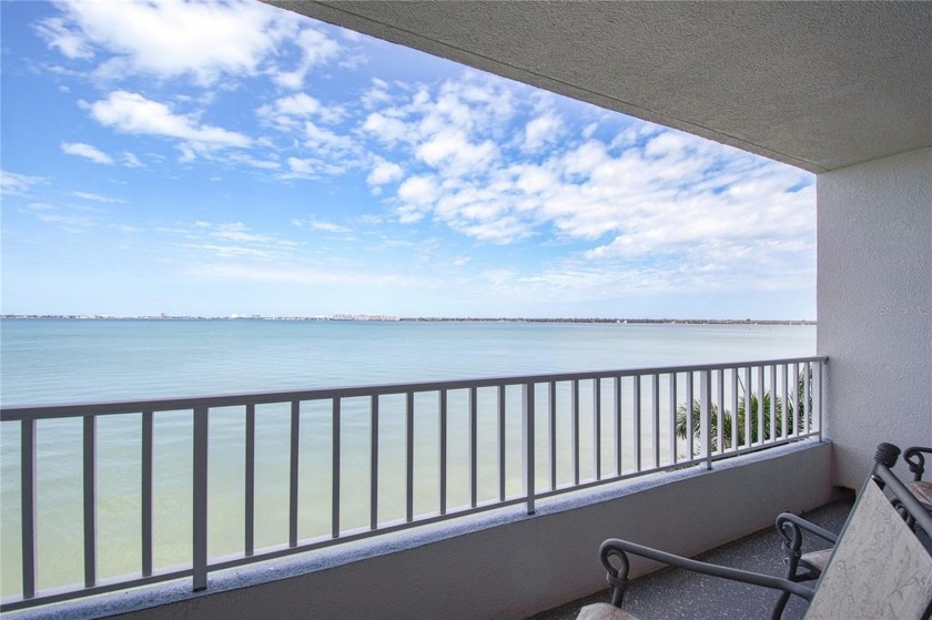 Best Priced Waterfront Condo in Isla Key - Fully Furnished and - Beach Condo for sale in St. Petersburg, Florida on Beachhouse.com